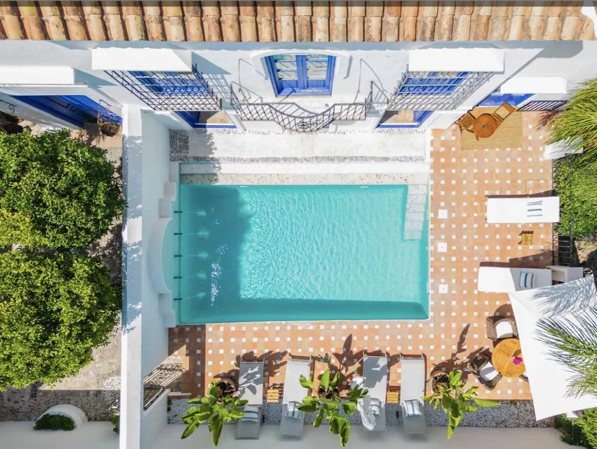 The Pearl - Marbella Bed & Breakfast 3*,