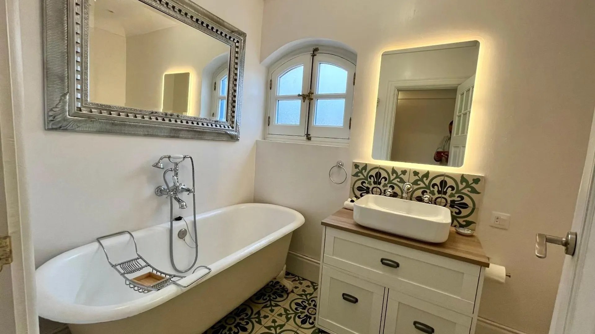 The Pearl - Marbella Bed & Breakfast