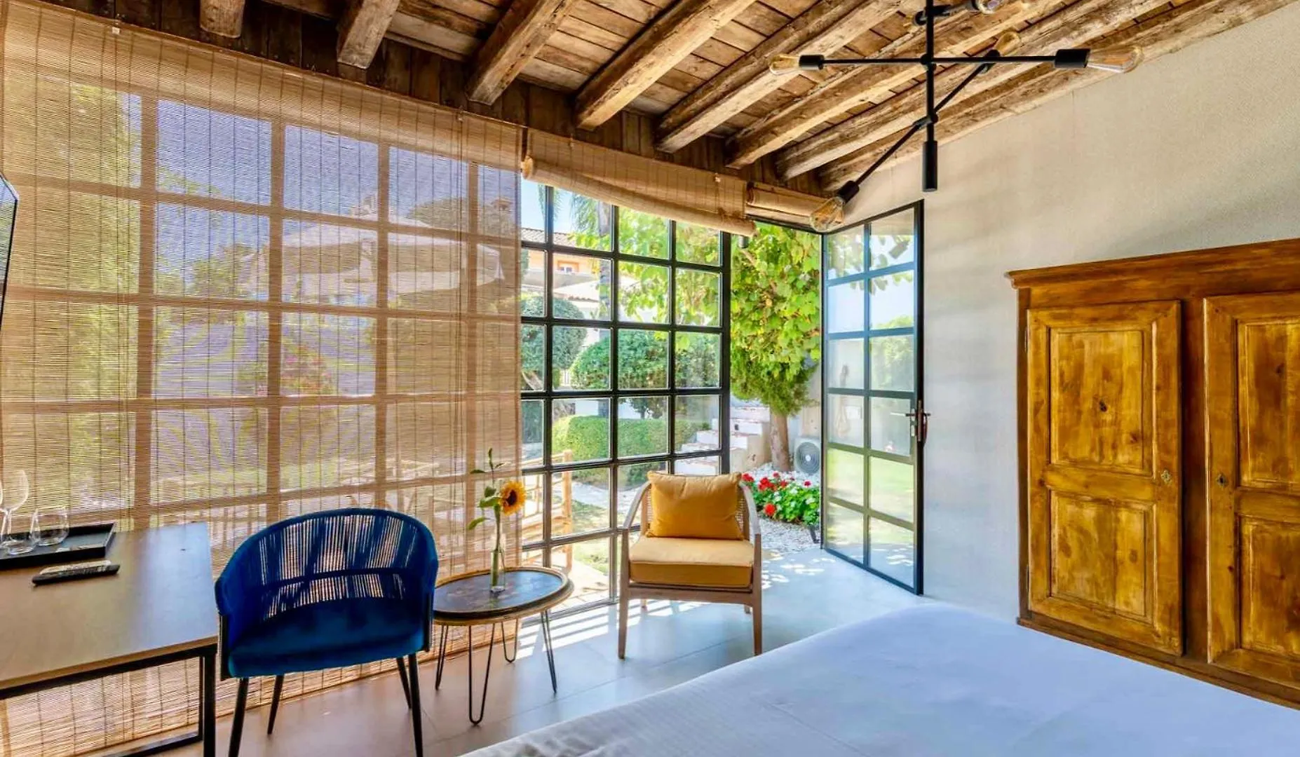 The Pearl - Marbella Bed & Breakfast