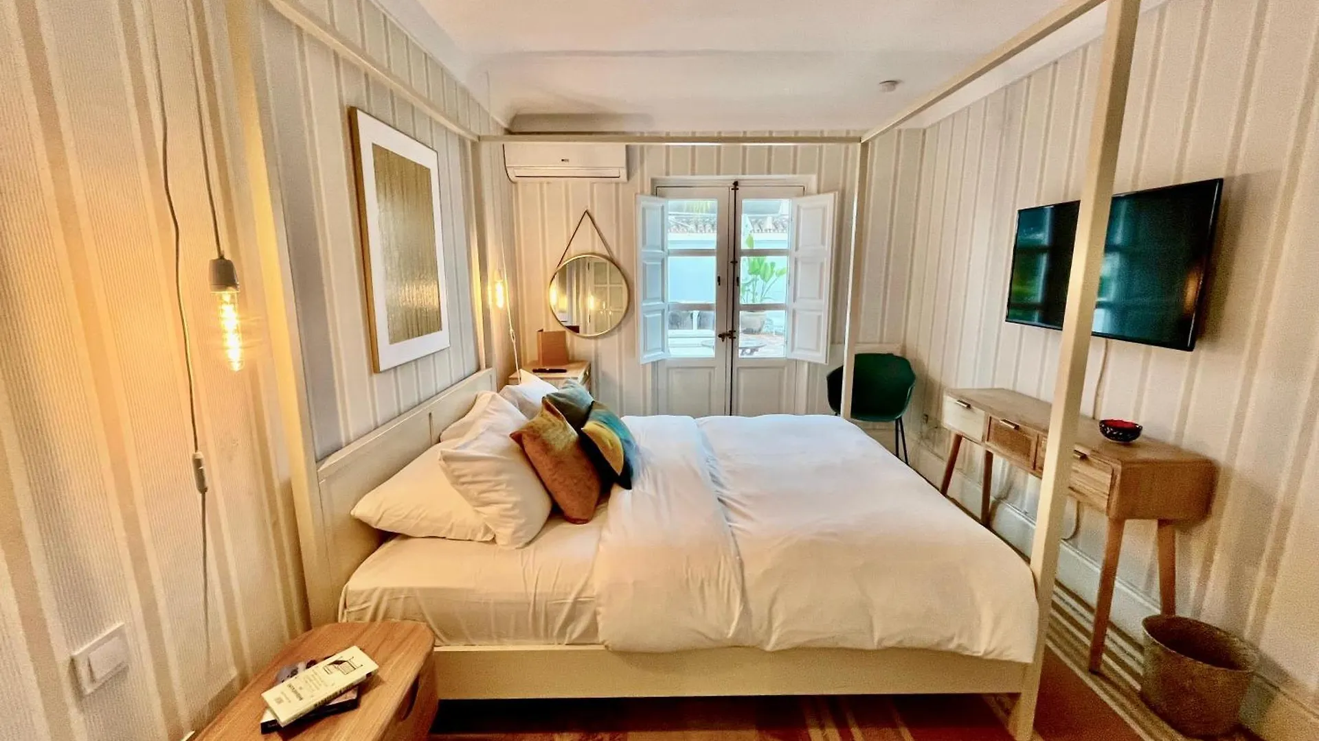 The Pearl - Marbella Bed & Breakfast